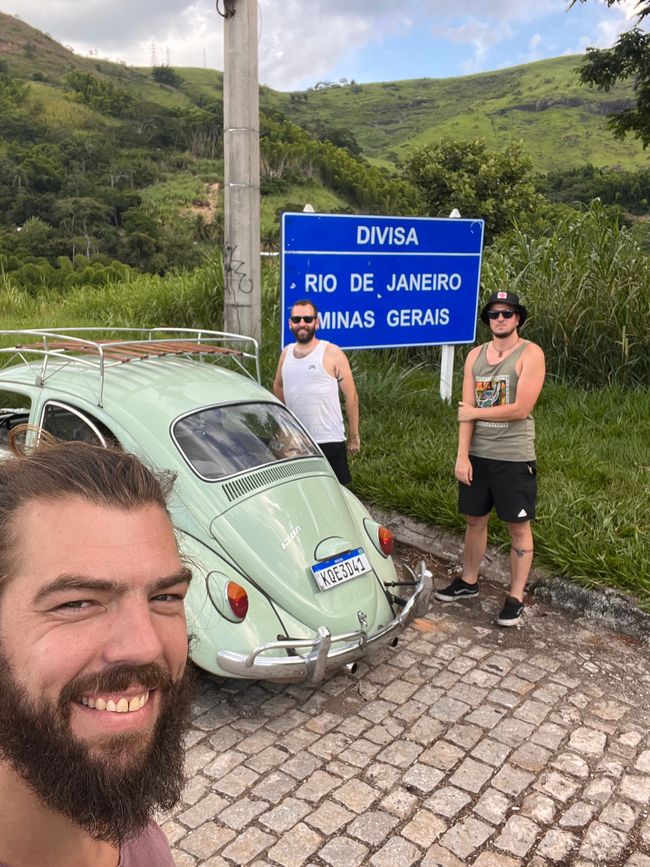 Auf der Rückfahrt: Bundesstaatsgrenze Minas Gerais - Rio de Janeiro