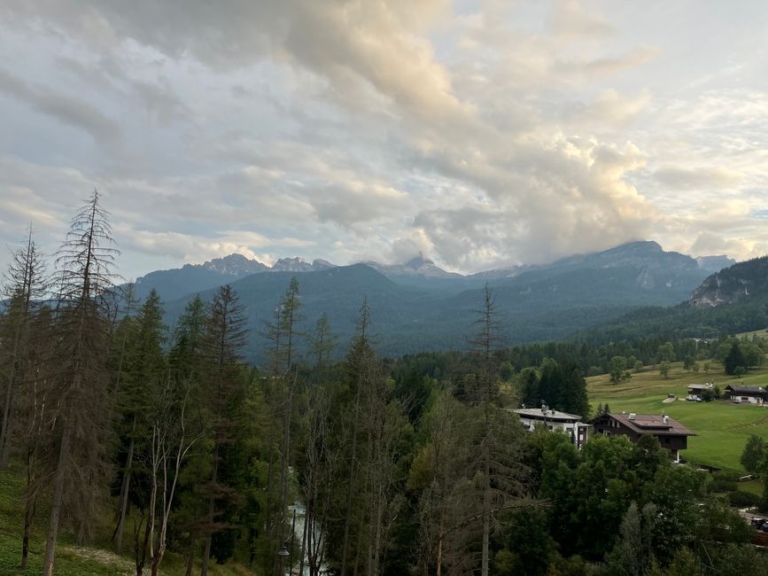 Rundherum die Dolomiten