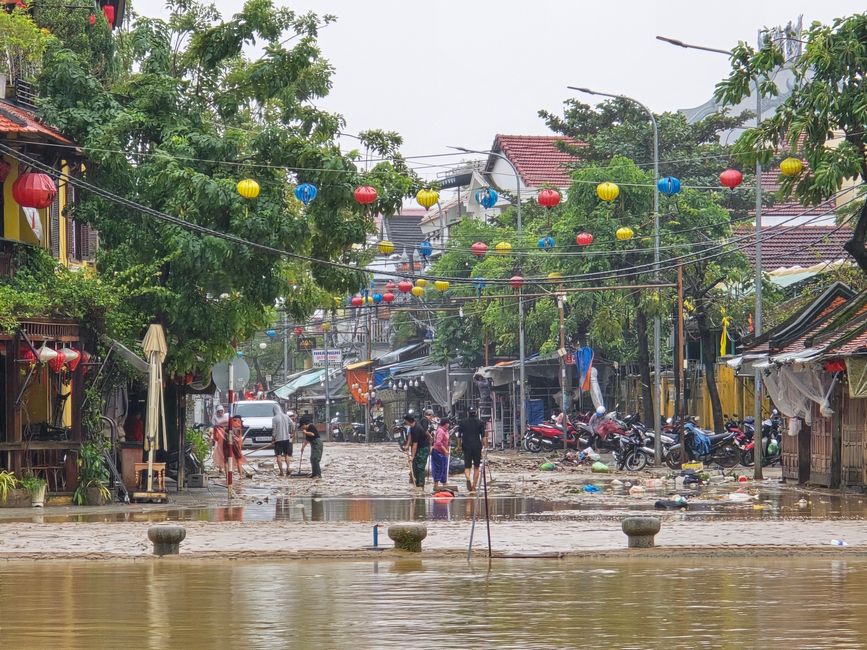 Hoi An - les travaux de nettoyage ont commencé