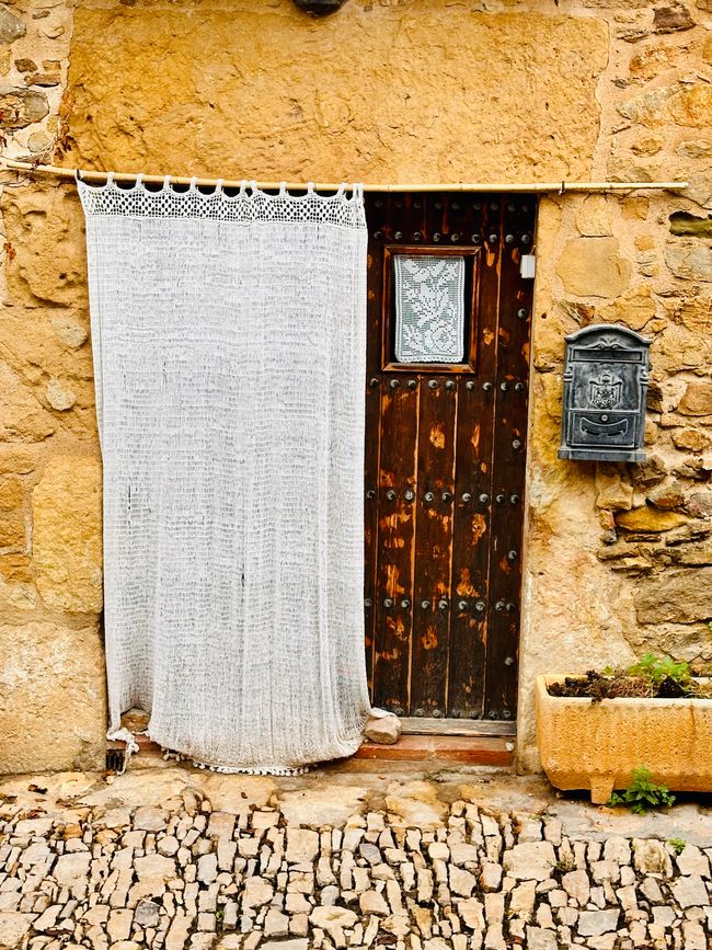 Peratallada and La Bisbal d'Empordà