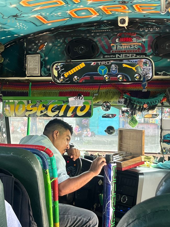 Chicken Bus - semplicemente fantastico