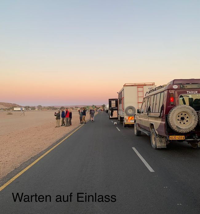 Dünenbesteigung in Namib Wüste