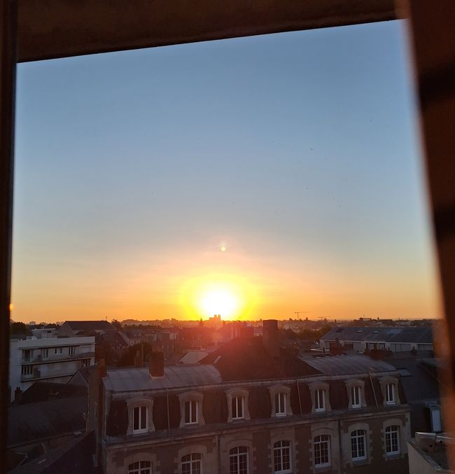 Sonnenaufgang über Nantes