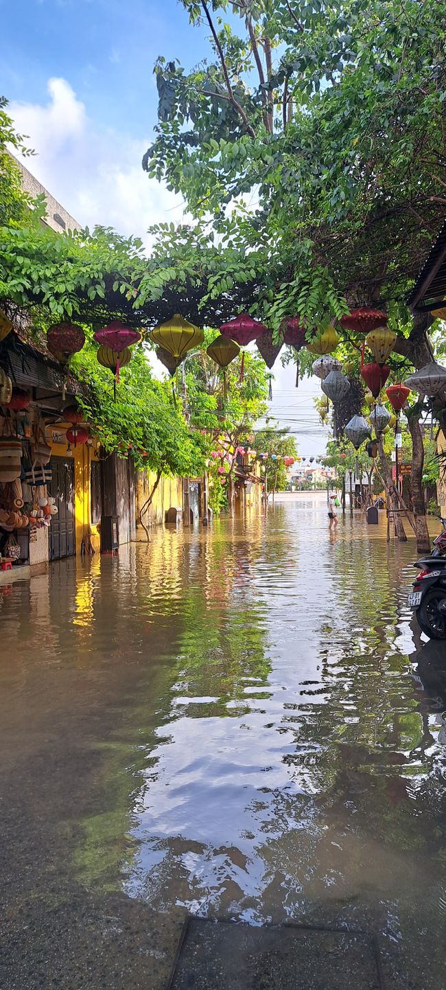 Hoi An - die halbe Stadt stand unter Wasser, aber war trotzdem schön  