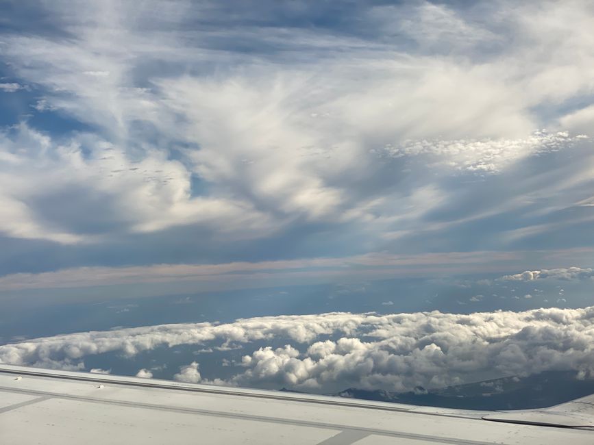 Zwischen den Wolkenschichten