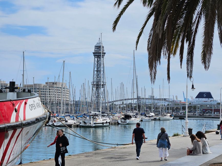 Der Mittelturm der Teleférico del Puerto