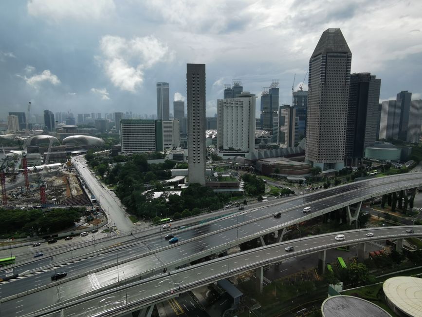 Abschiednehmen von Bali und Weiterreise sowie erster Tag in Singapur