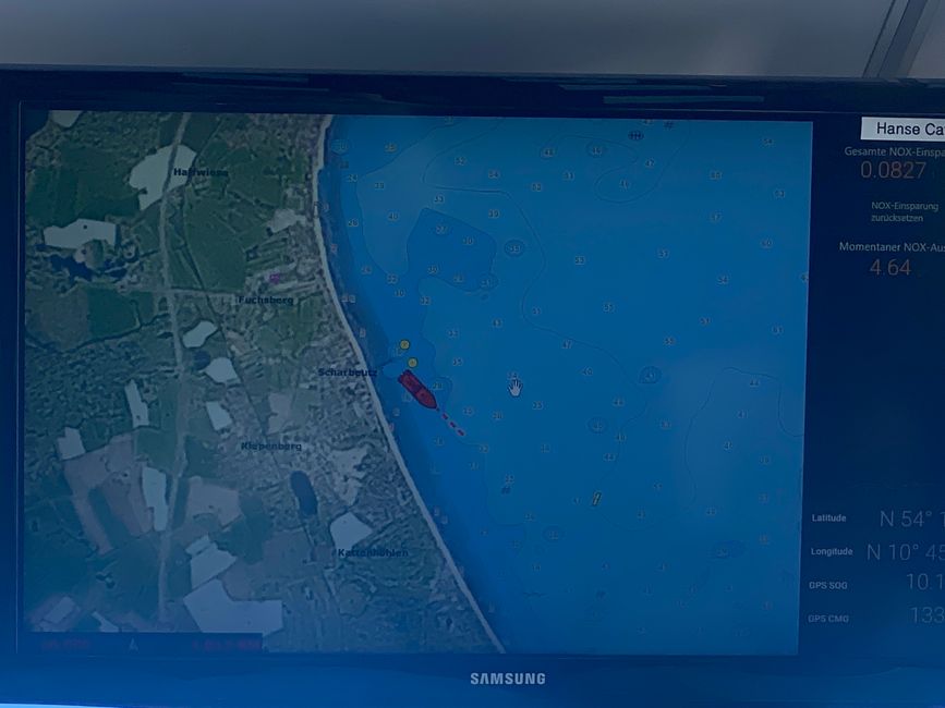  Auf Monitoren konnte der Weg der HANSE CAT verfolgt werden