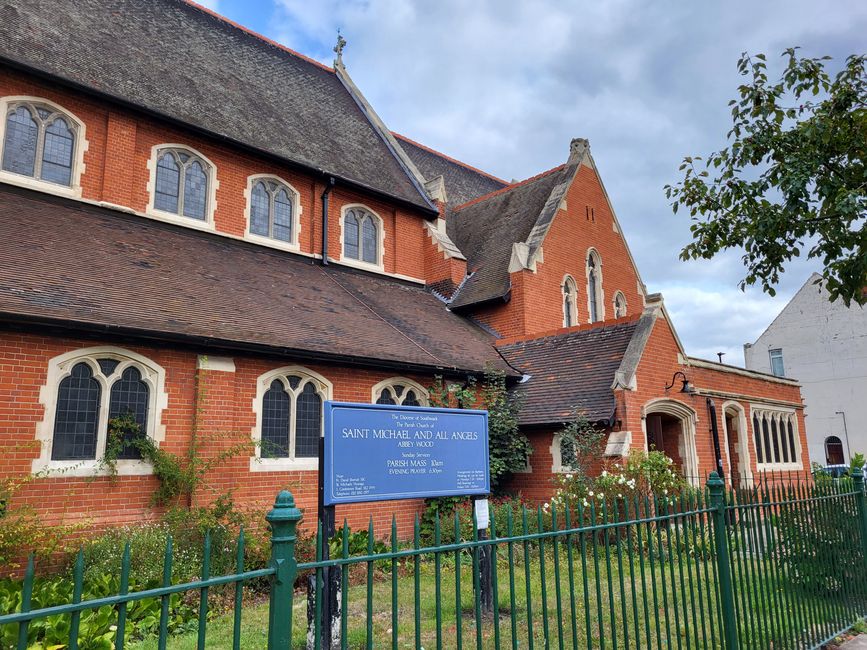 Saint Michael and all Saints in Abbeywood