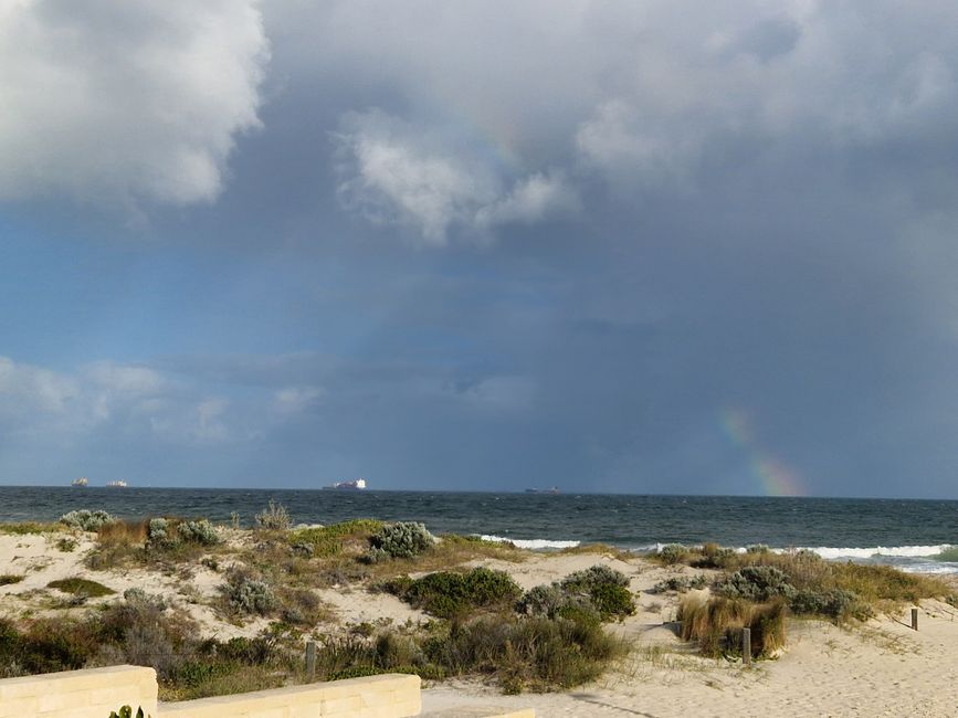 Leighton Beach - calm before the 'storm' (for surf lesson)