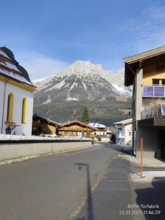 Ellmau/Tirol - wo die Praxis vom Bergdoktor wohnt..