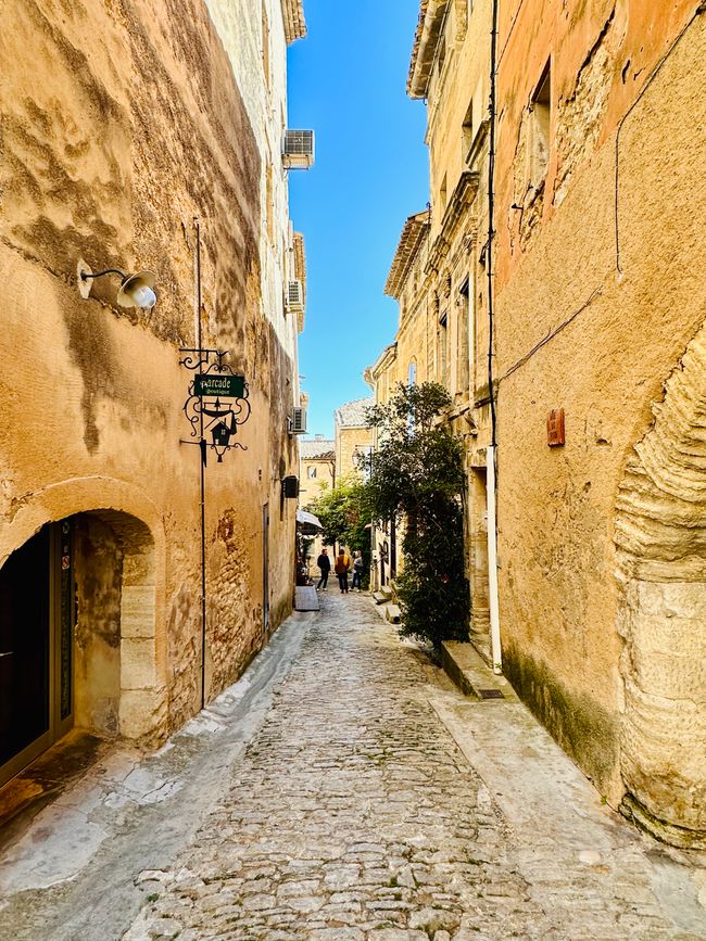 Moulin de St. Pierre, Gordes and Saignon