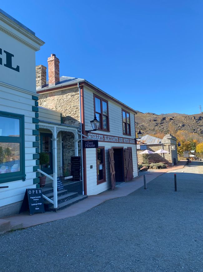 Wanaka - Cromwell - Clyde - Alexandra
