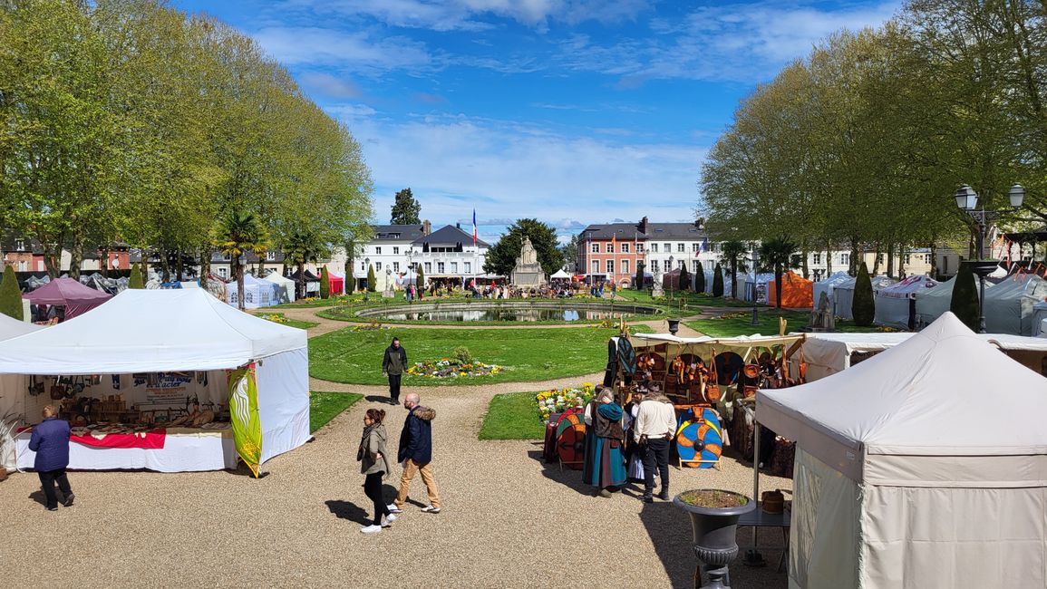 Bishop's Park with medieval market