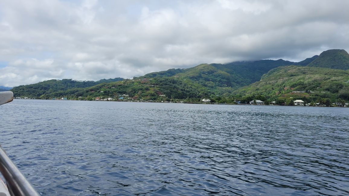 Raiatea – Along the Fa’aroa River