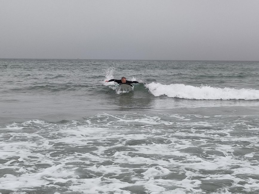 Surfing à la playa de Luaña