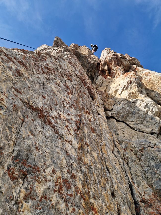 Pierre Avoi: Chronik eines entscheidenden Aufstiegs. Alpiner Bericht.