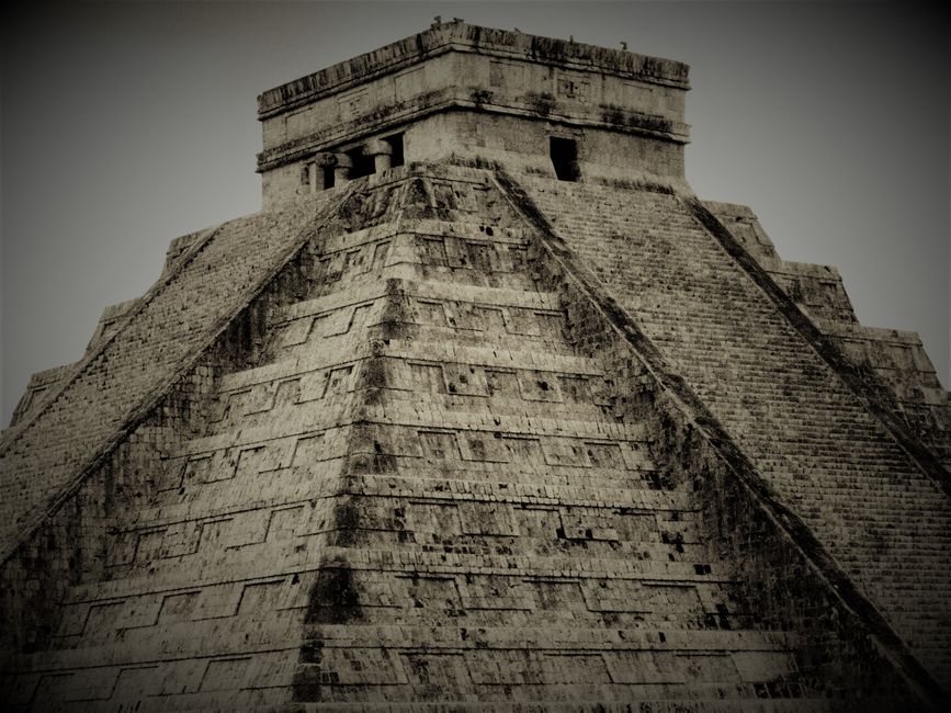 Chichén Itzá con 365 escalones