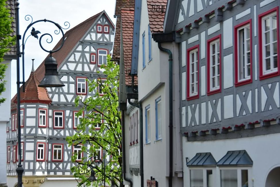 Fachwerk, Kunst und Kettensägen
