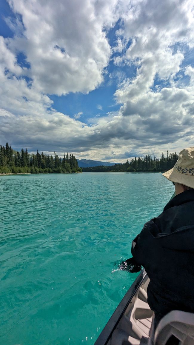 Canoe room Boya Lake