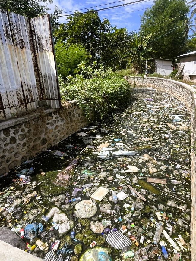 Kuta, ruisseau de village