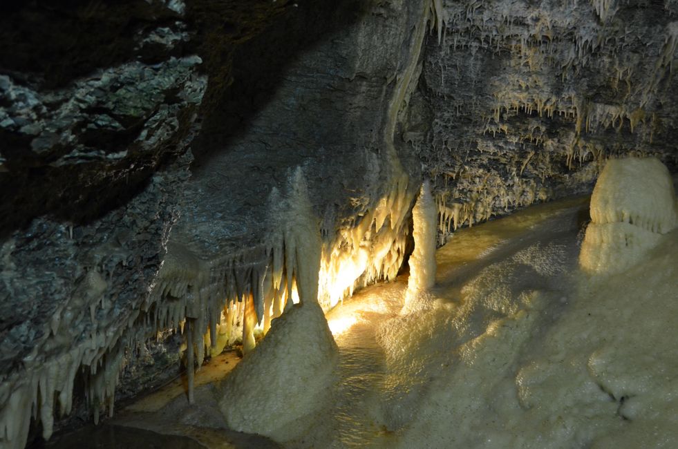 EXPLOSIVE ÜBERRASCHUNG - die Eberstadter Tropsteinhöhle