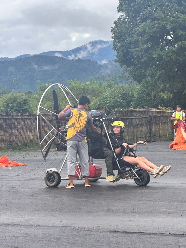 Paramotoring 
