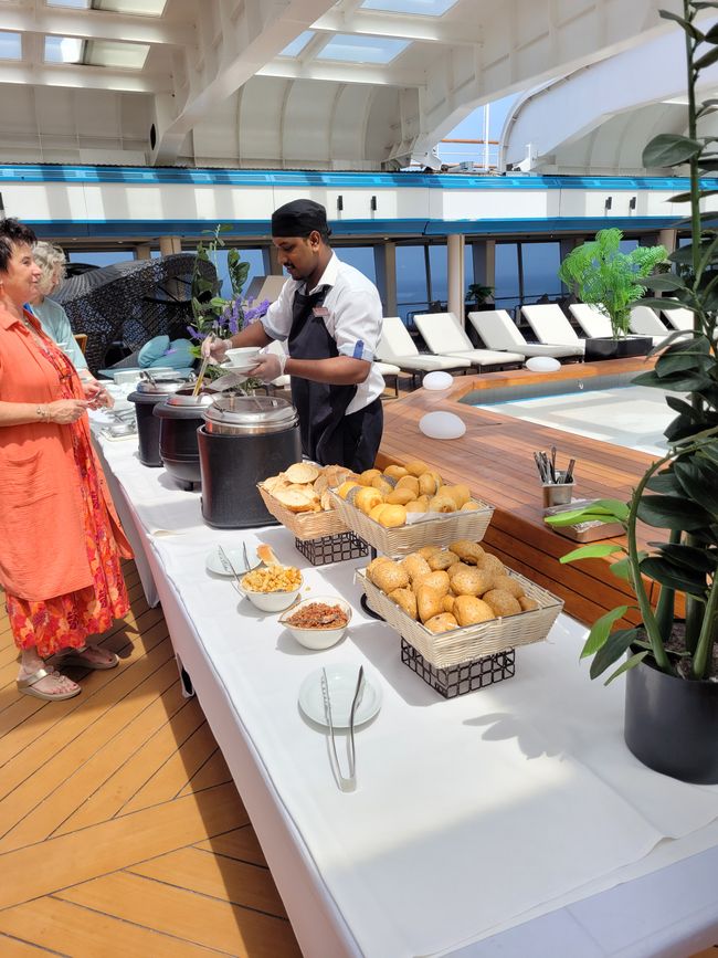 Day 162 of planned 175: Around the world cruise - Day at sea