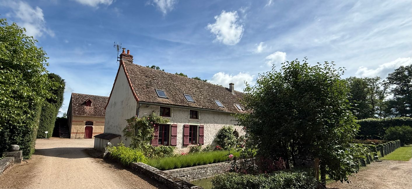 Gesindehäuser Schloss Saint-Germain-lès-Buxy
