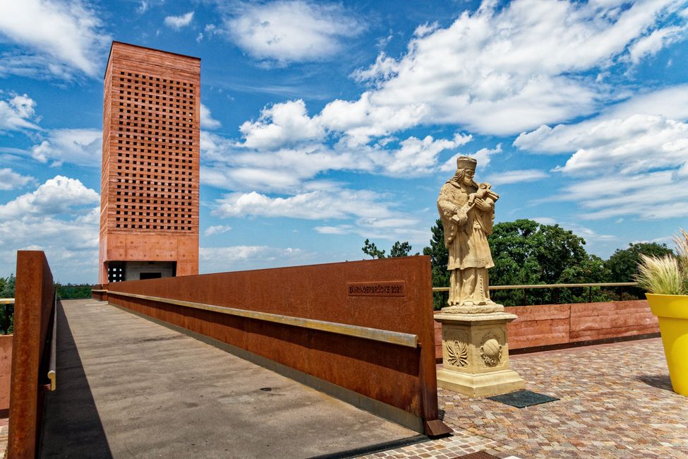 Parcheggio, Münster e chiesa romanica