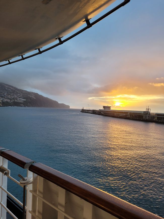 Sonnenaufgang in Madeira 