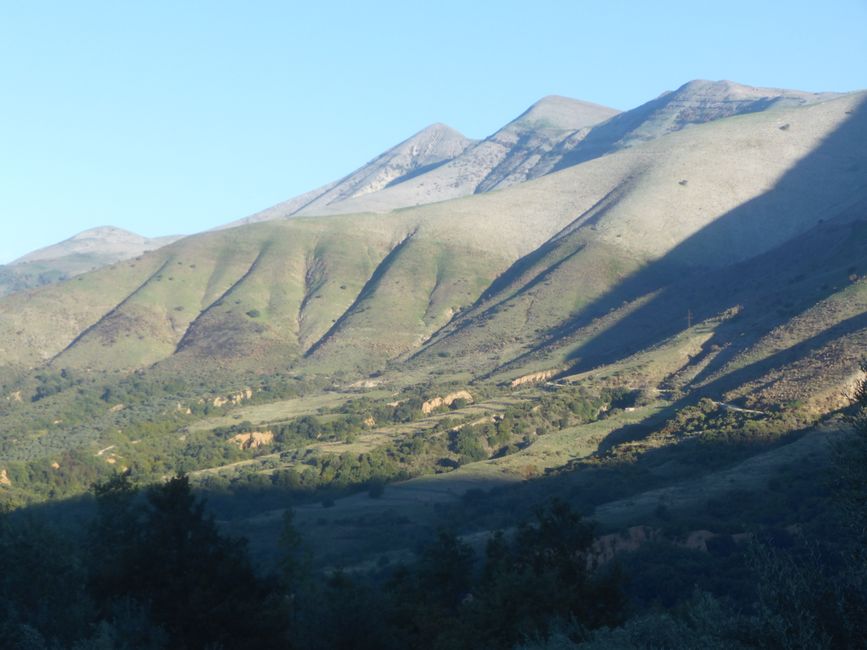 En el camino hacia el Qafa Muzinës 