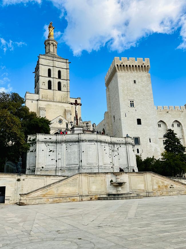 En el puente de Avignon