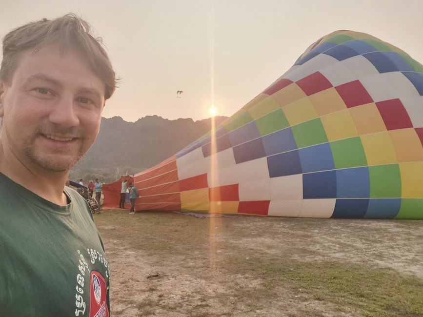 Continuing the journey to Vang Vieng - Hike to the Silver Cross Viewpoint and hot air balloon ride
