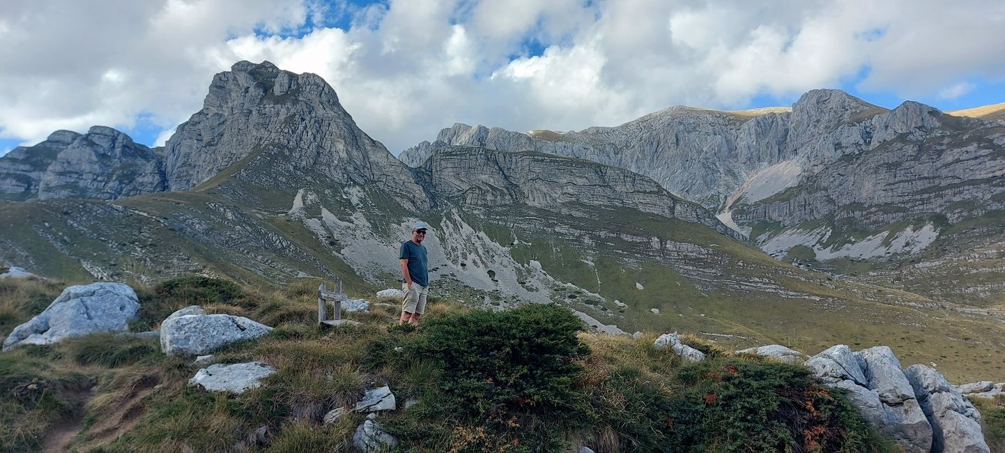 Un viaje de superlativo: a través de las montañas en Montenegro