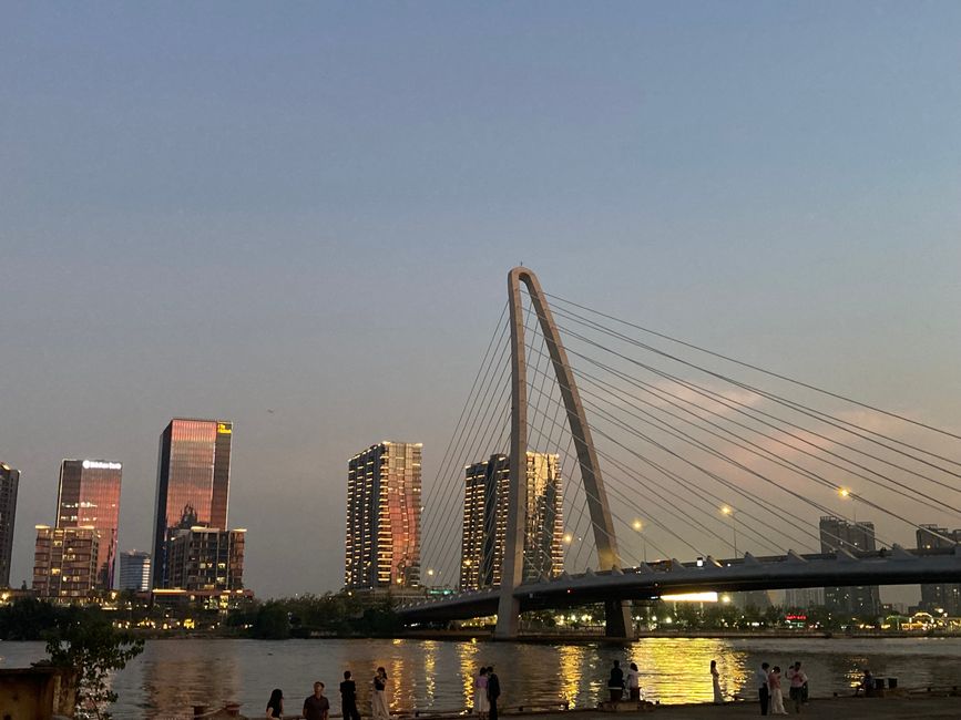 胡志明市