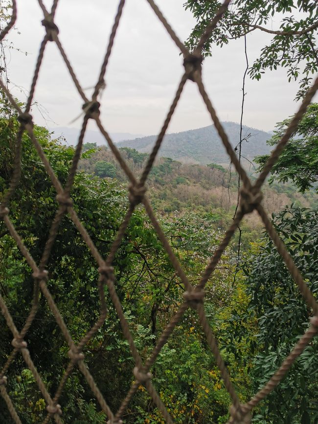 Randonnée autour des chutes d'eau Kuang Si