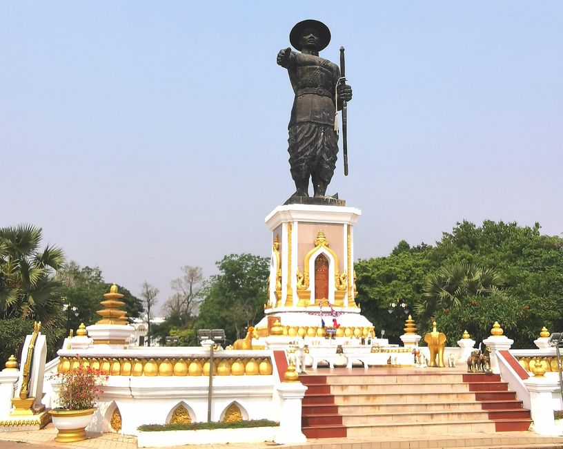 Vientiane - 1.5 days on a temple and museum tour