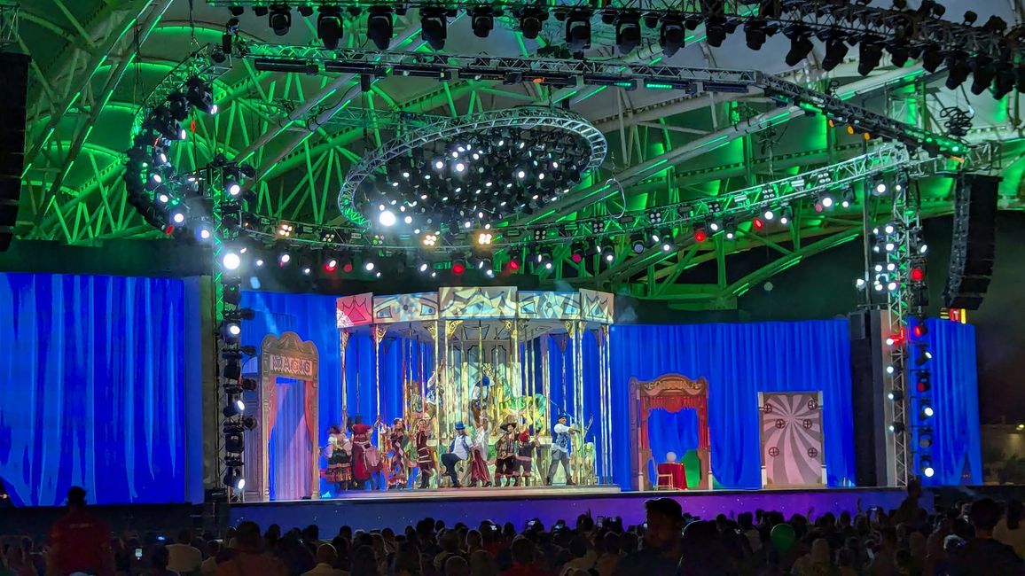 Tag 6 (2024) Drei Kirchen, Saadiyat Beach Club & Global Village