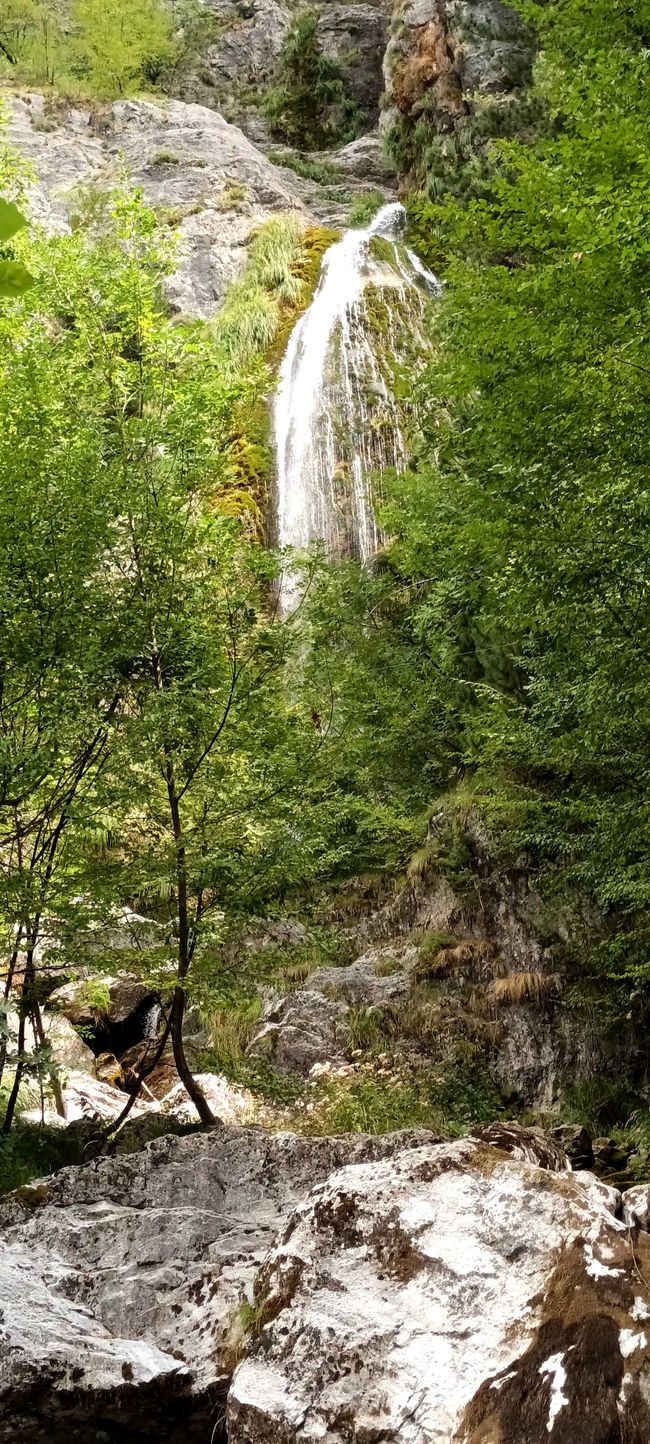 Der andere Wasserfall bei Theth