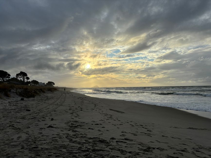 Strand direkt bei unserer Unterkunft in Papamoa Beach