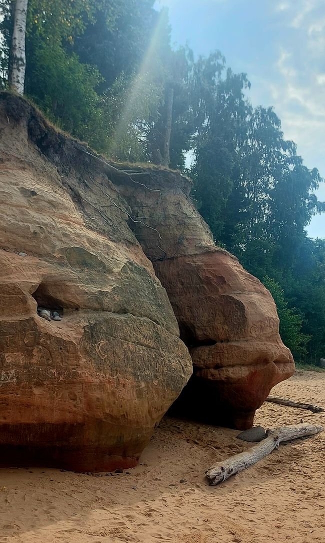 Vers les grottes de grès