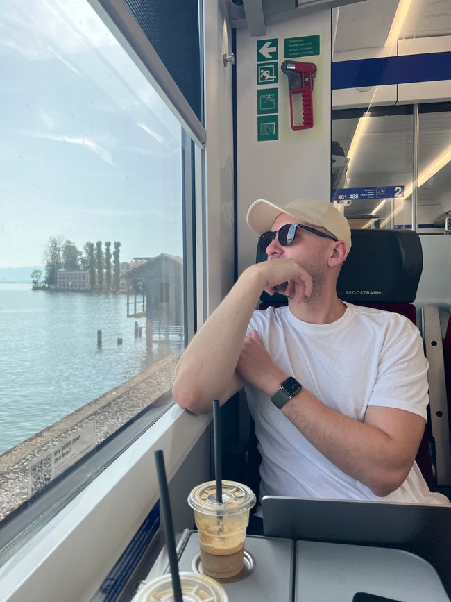 Train and lake of Zurich 