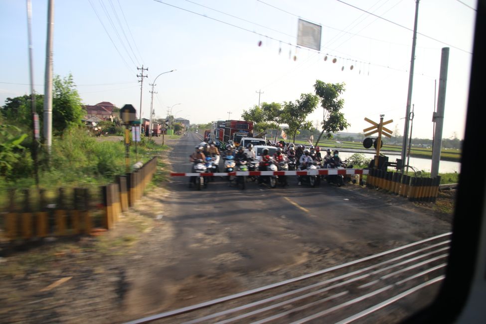 Tag 6: In treno attraverso il Centro Giava