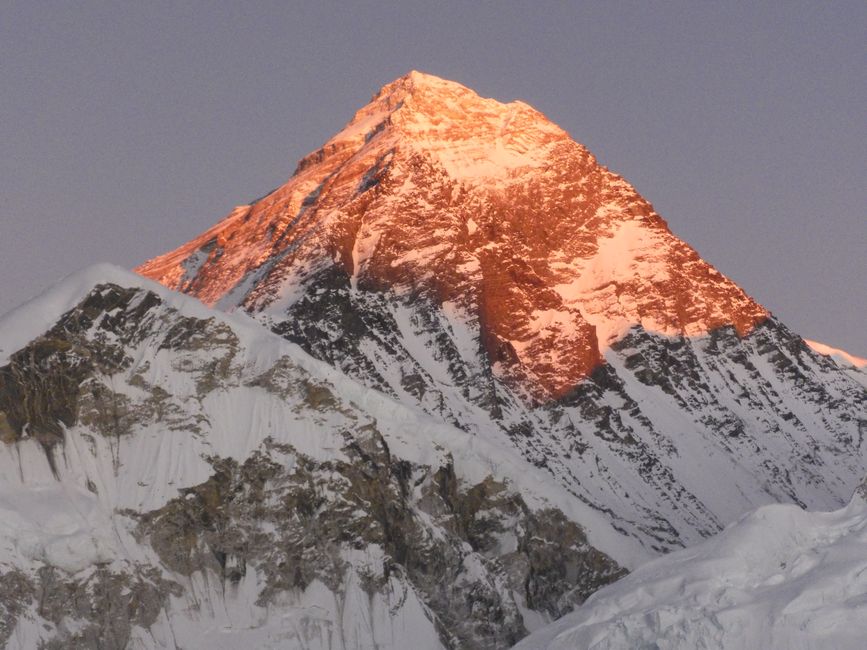 Mt. Everest Leuchtet