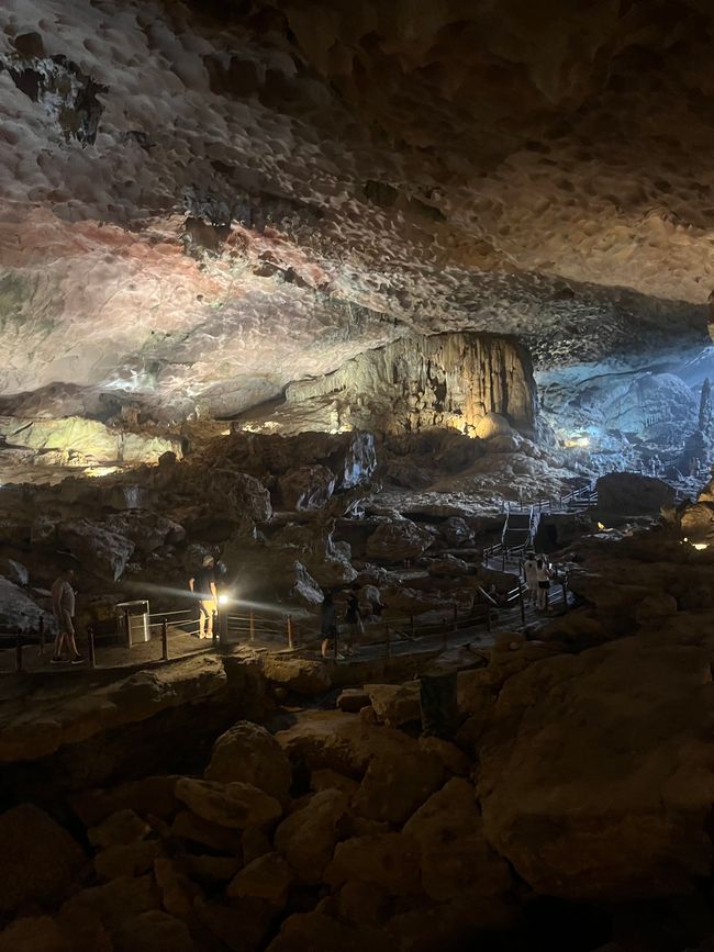 Stalactite cave 