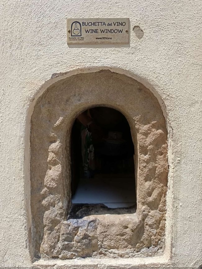 "Buchetta del Vino", auch bekannt als Weinfenster