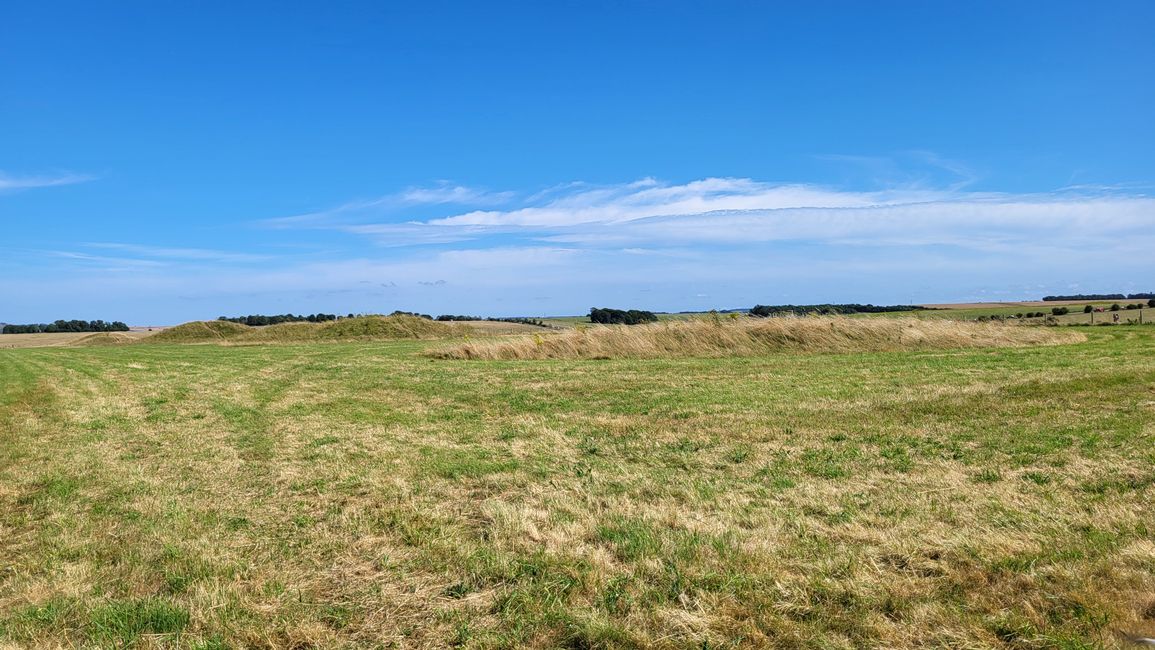 Barrows near Stonehenge 