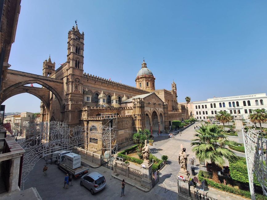 Heiße Nächte in Palermo