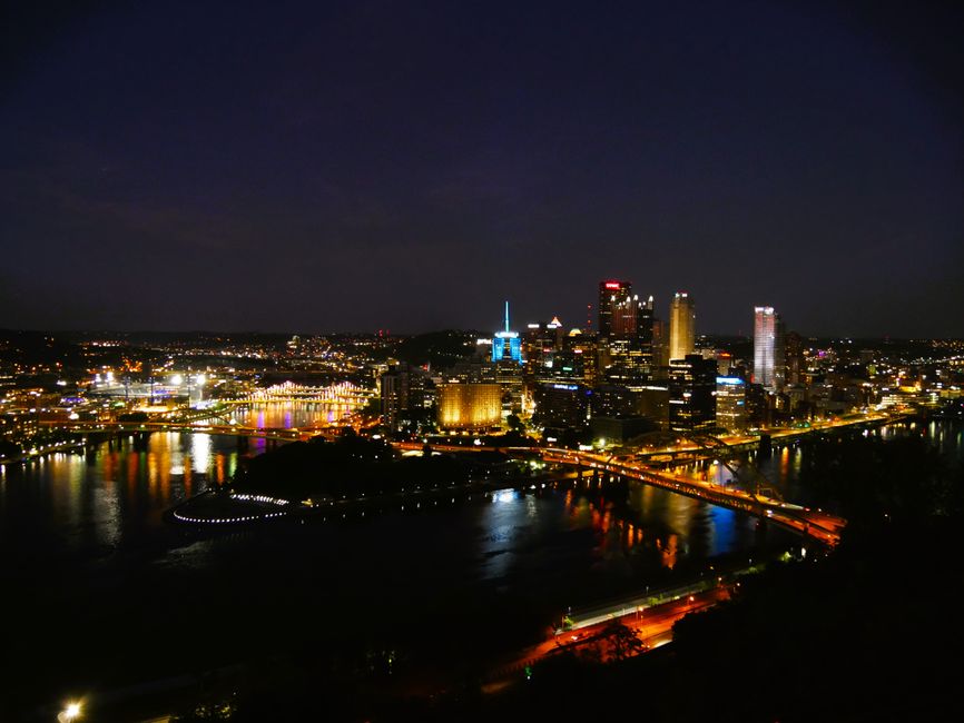 Sonnenuntergang mit Sicht auf Pittsburgh vom Mt. Washington